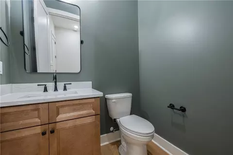 Bath - 224 W Old Pendleton Rd, Central, SC 29630 photo 1 of 6