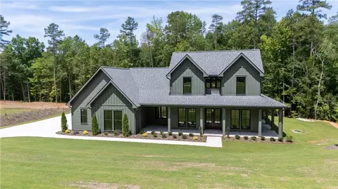 224 W Old Pendleton Rd, Central, SC 29630