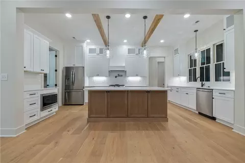 Kitchen - 224 W Old Pendleton Rd, Central, SC 29630 photo 1 of 6