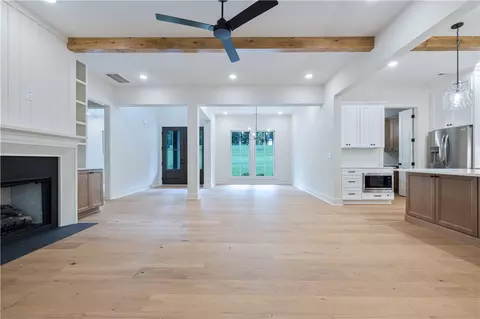 Living - 224 W Old Pendleton Rd, Central, SC 29630 photo 1 of 6