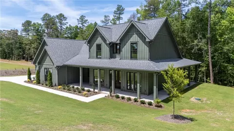 Exterior - 224 W Old Pendleton Rd, Central, SC 29630 photo 2 of 3