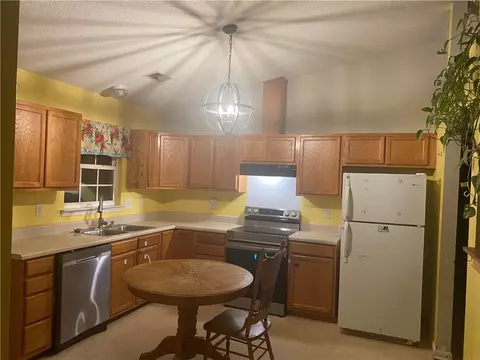 756 Maple Dr, Greer, SC 29651 photo 8