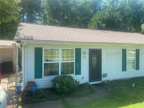 756 Maple Dr, Greer, SC 29651