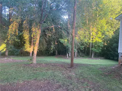 756 Maple Dr, Greer, SC 29651 photo 3