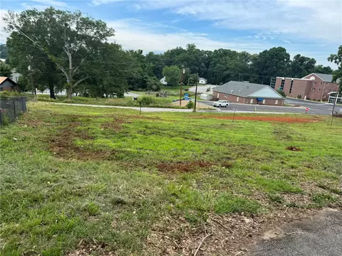245 Railroad St, Pickens, SC 29671