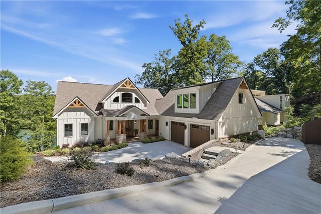305 Harbor Dr, Seneca, SC 29678