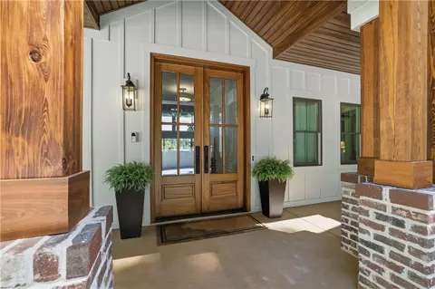 Exterior - 305 Harbor Dr, Seneca, SC 29678 photo 3 of 12