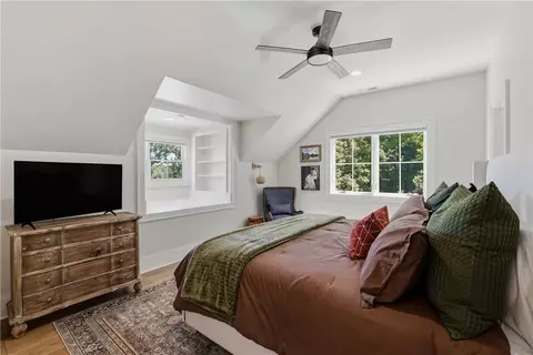 Bedroom - 305 Harbor Dr, Seneca, SC 29678 photo 2 of 7