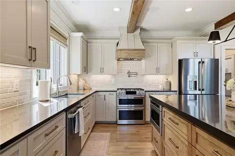 Kitchen - 305 Harbor Dr, Seneca, SC 29678 photo 1 of 3