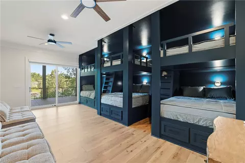 Bedroom - 305 Harbor Dr, Seneca, SC 29678 photo 6 of 7