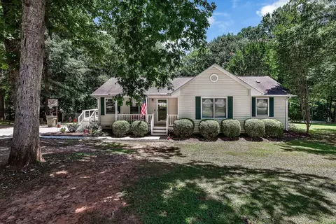 102 Stonewall Ct, Seneca, SC 29678