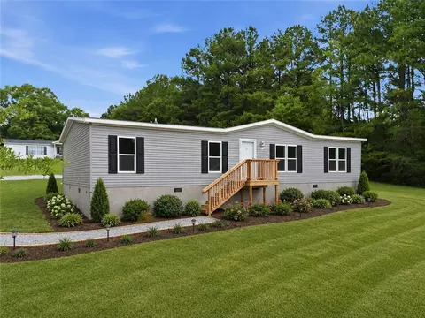 104 Tomahawk Dr, Easley, SC 29640 photo 2