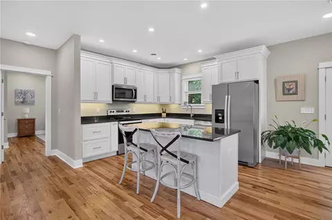 Kitchen - 405 Pawnee Dr, Walhalla, SC 29691 photo 2 of 2