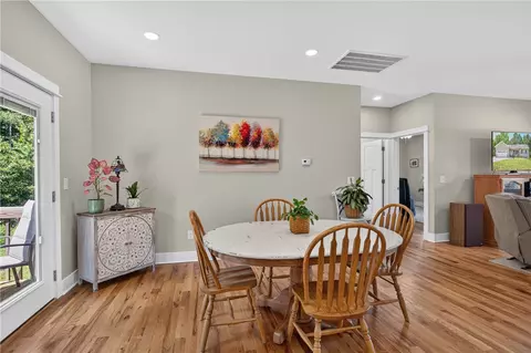 Dining - 405 Pawnee Dr, Walhalla, SC 29691 photo 1 of 2