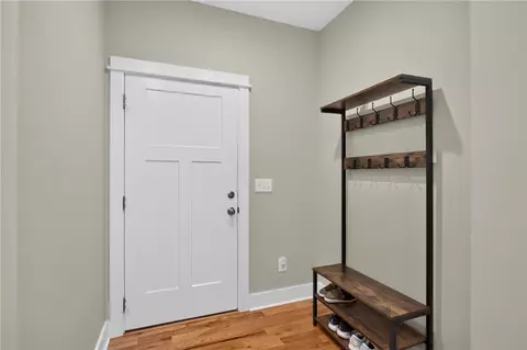 Entry Way - 405 Pawnee Dr, Walhalla, SC 29691 photo 2 of 2