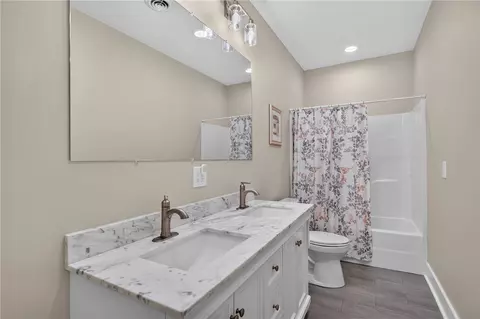 Bath - 405 Pawnee Dr, Walhalla, SC 29691 photo 3 of 3