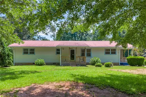 952 Stephens Dr, Westminster, SC 29693