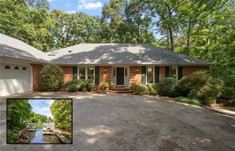 1210 Cane Creek Dr, Seneca, SC 29672