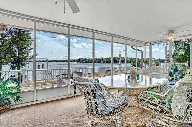 225 Nicholson Cove Rd, Seneca, SC 29672