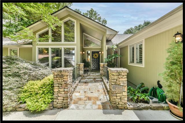 15 Iron Clad Dr, Salem, SC 29676