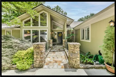 15 Iron Clad Dr, Salem, SC 29676