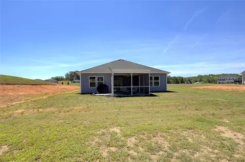 Exterior - 408 Chadwick Ln, Walhalla, SC 29691 photo 6 of 14
