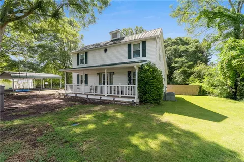 108 Tarrant St, Central, SC 29630 photo 2