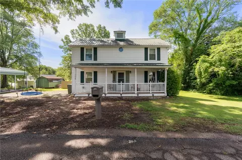 108 Tarrant St, Central, SC 29630