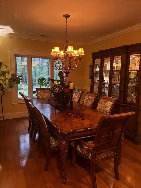 Dining - 406 E Waterside Dr, Seneca, SC 29672 photo 2 of 2