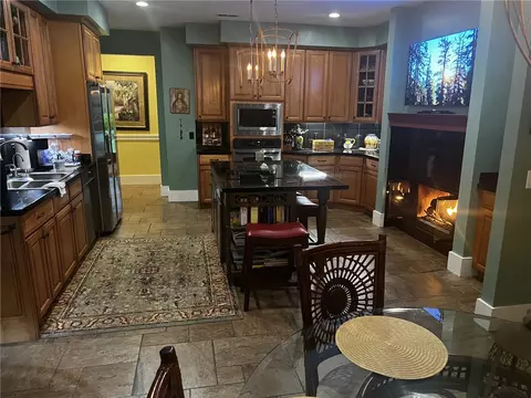 Kitchen - 406 E Waterside Dr, Seneca, SC 29672 photo 2 of 6