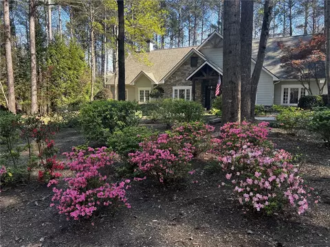 Exterior - 406 E Waterside Dr, Seneca, SC 29672 photo 6 of 8