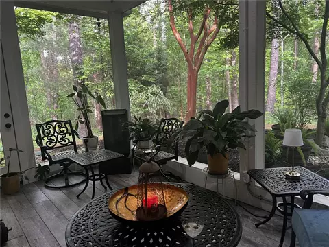 Exterior - 406 E Waterside Dr, Seneca, SC 29672 photo 5 of 8