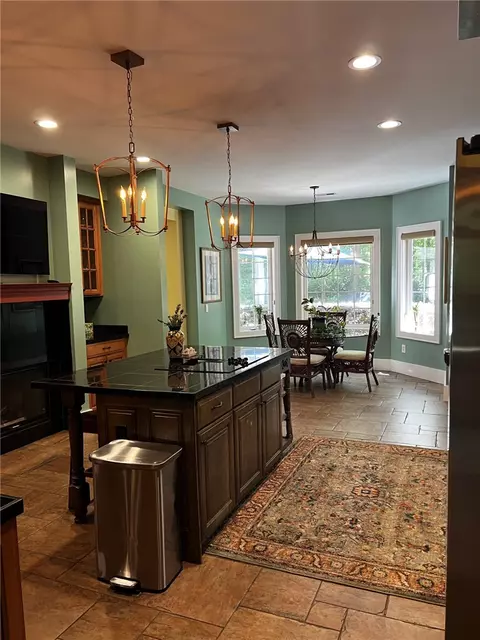 Kitchen - 406 E Waterside Dr, Seneca, SC 29672 photo 6 of 6