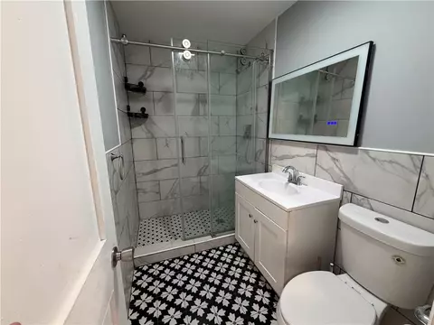 Bath - 302 Sirrine St, Honea Path, SC 29654 photo 1 of 4