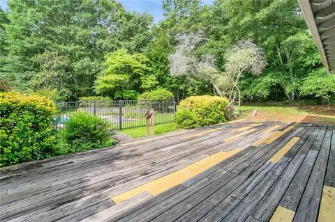 Exterior - 1004 Ridgeview Dr, Pendleton, SC 29670 photo 7 of 11