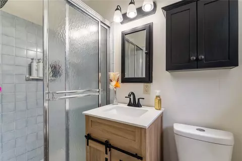 Bath - 114 1st St, Central, SC 29630 photo 1 of 2