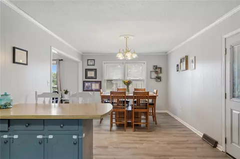 Dining - 114 1st St, Central, SC 29630 photo 3 of 3