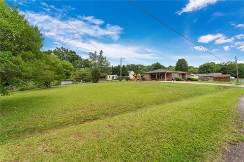 Exterior - 114 1st St, Central, SC 29630 photo 5 of 11