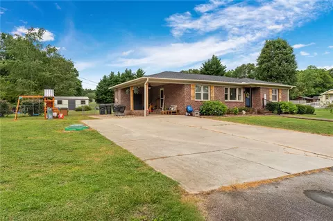 Exterior - 114 1st St, Central, SC 29630 photo 4 of 11