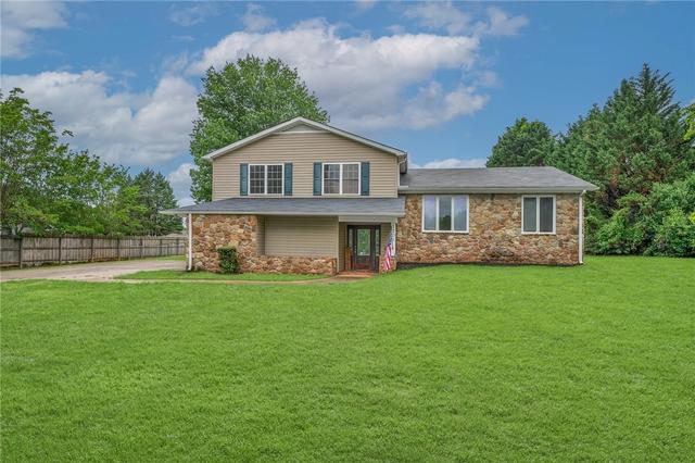 1206 Three Bridges Rd, Easley, SC 29642