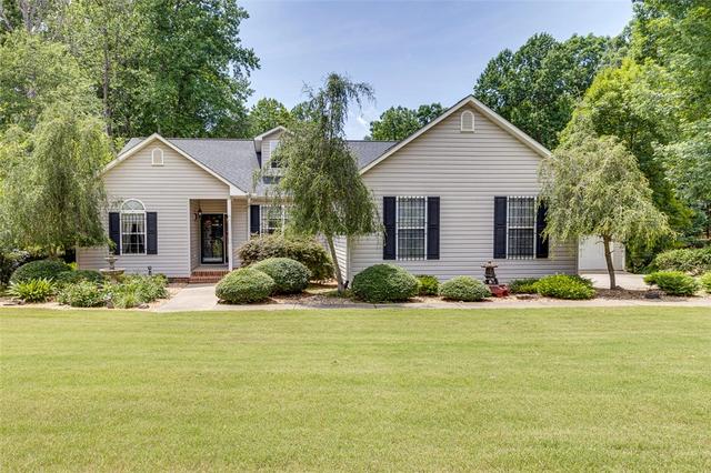 402 Holly Ridge Dr, Anderson, SC 29621