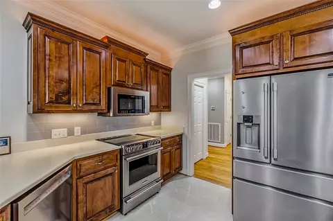 Kitchen - 616 Shefwood Dr, Easley, SC 29642 photo 4 of 6