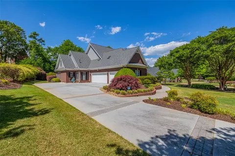Exterior - 616 Shefwood Dr, Easley, SC 29642 photo 2 of 6