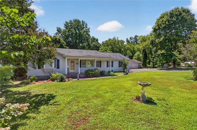 103 Dorsey Ln, Walhalla, SC 29691
