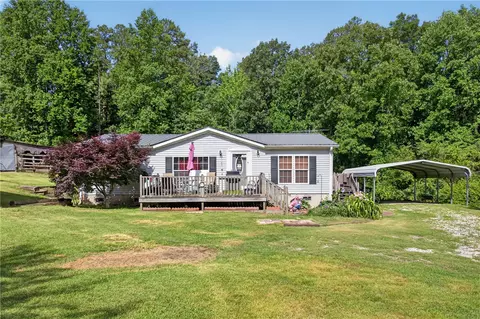 418 Chauga Rd, Westminster, SC 29693