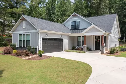 1111 Bay Dr, Fair Play, SC 29643