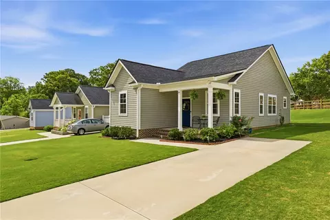 505 W D Ave, Easley, SC 29640 photo 22