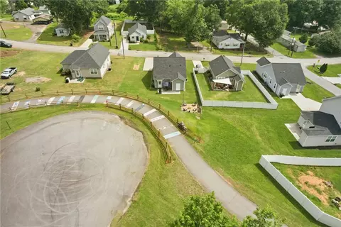 505 W D Ave, Easley, SC 29640 photo 24