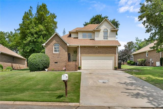 109 Prestwick Ct, Easley, SC 29642