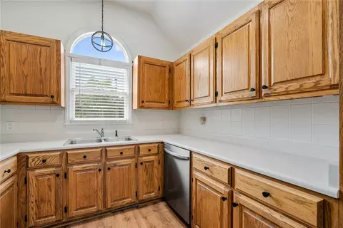 Kitchen - 109 Prestwick Ct, Easley, SC 29642 photo 2 of 2